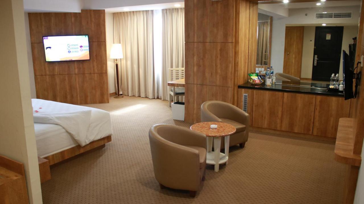 Beverly Hotel Batam Nagoya Eksteriør bilde