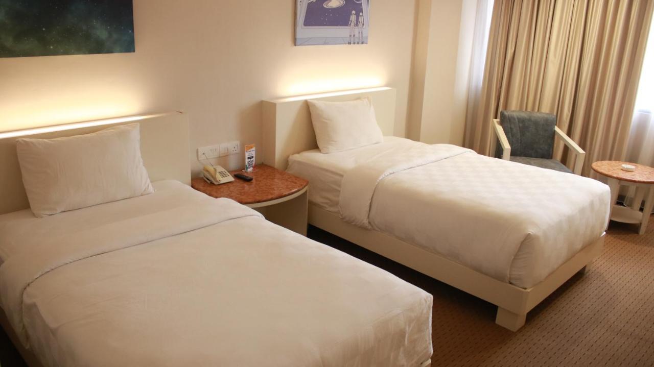 Beverly Hotel Batam Nagoya Eksteriør bilde