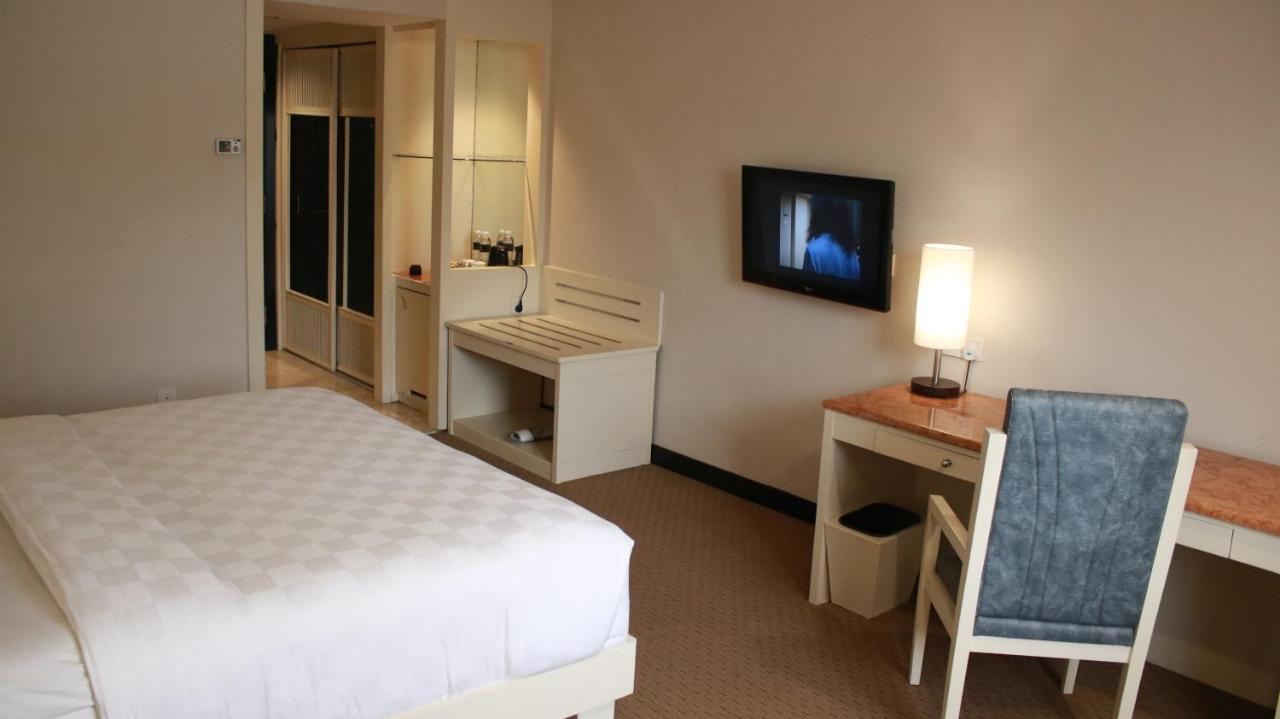 Beverly Hotel Batam Nagoya Eksteriør bilde