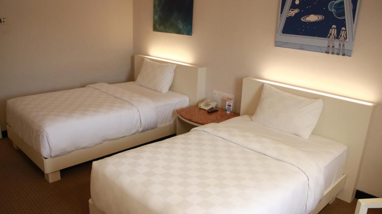 Beverly Hotel Batam Nagoya Eksteriør bilde