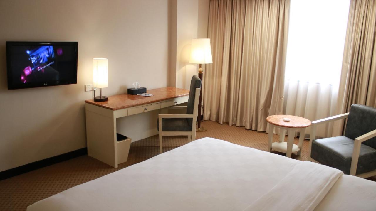 Beverly Hotel Batam Nagoya Eksteriør bilde