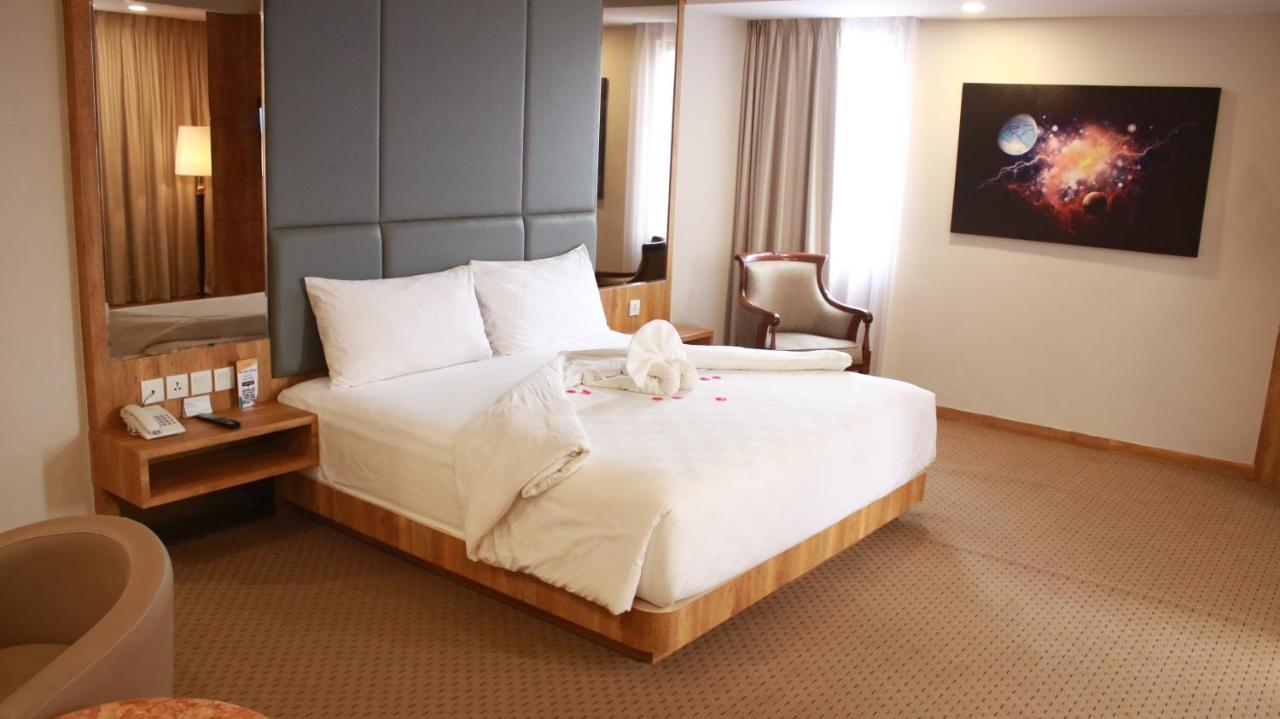 Beverly Hotel Batam Nagoya Eksteriør bilde