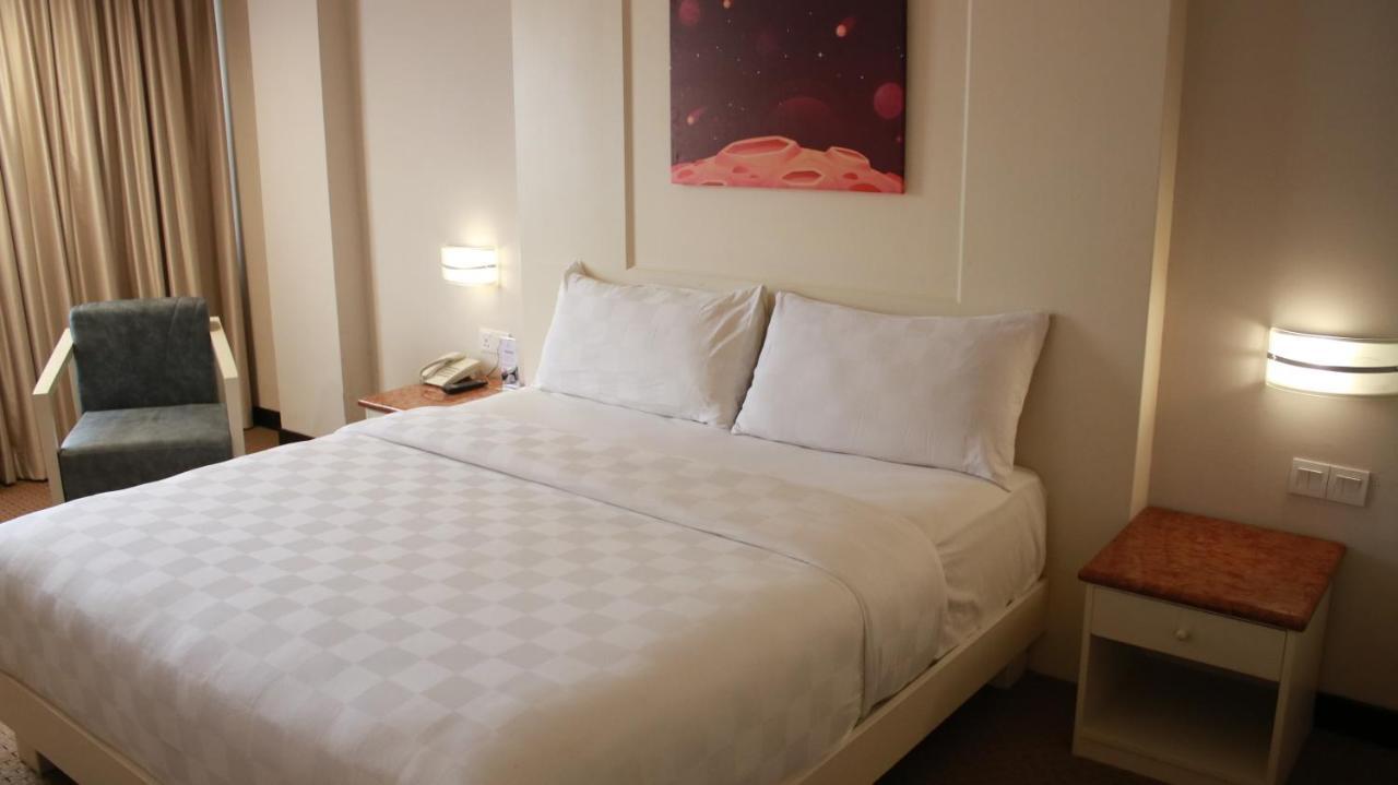 Beverly Hotel Batam Nagoya Eksteriør bilde
