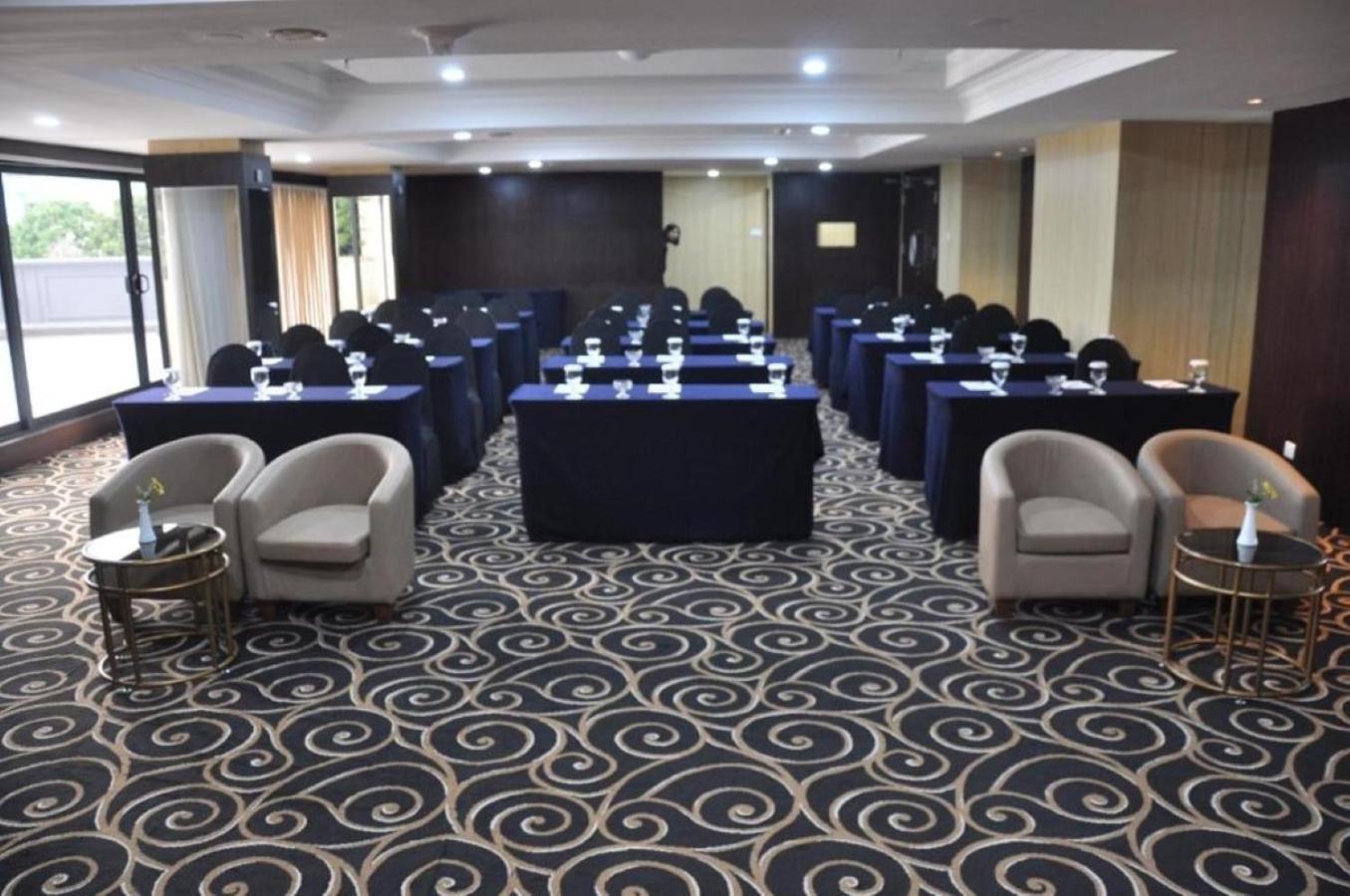 Beverly Hotel Batam Nagoya Eksteriør bilde