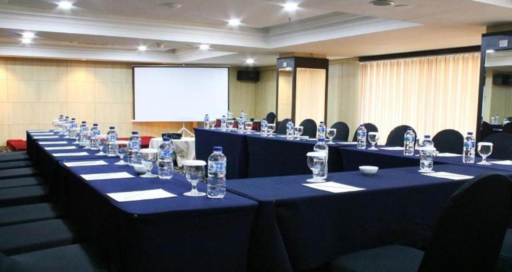 Beverly Hotel Batam Nagoya Eksteriør bilde
