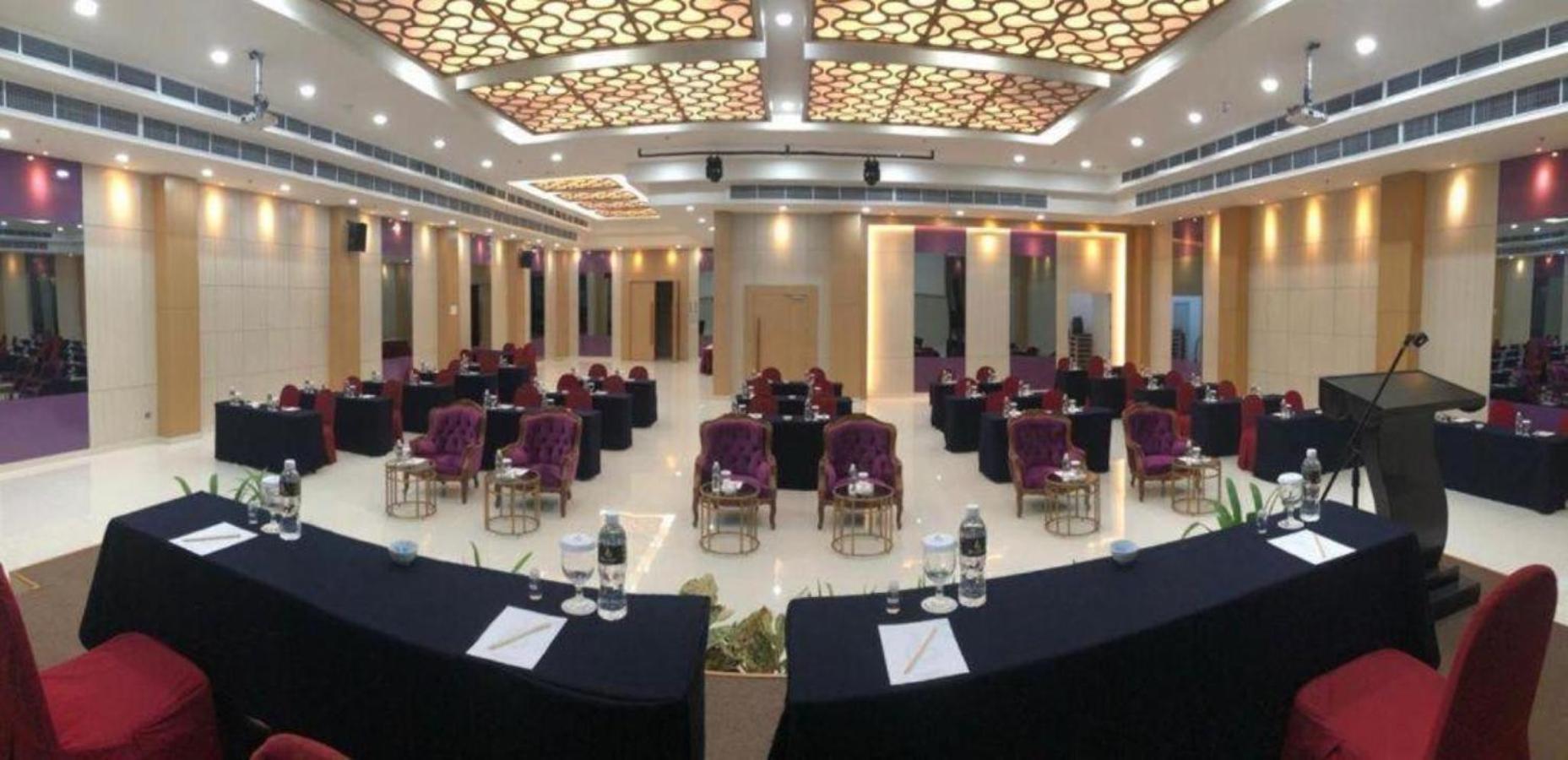 Beverly Hotel Batam Nagoya Eksteriør bilde
