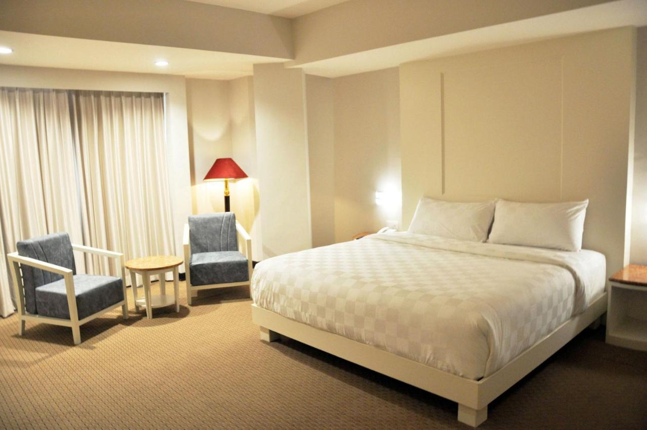 Beverly Hotel Batam Nagoya Eksteriør bilde