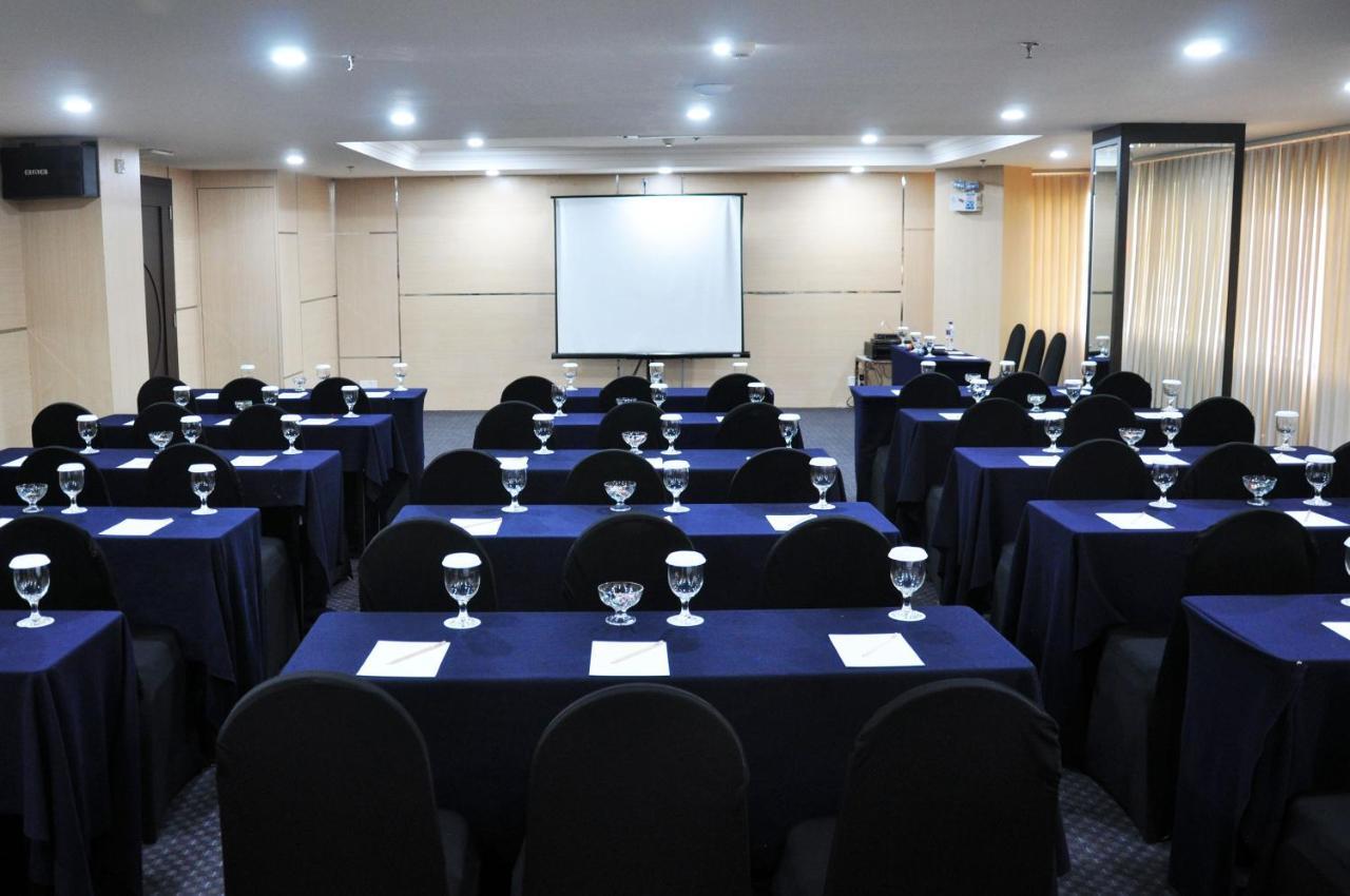 Beverly Hotel Batam Nagoya Eksteriør bilde