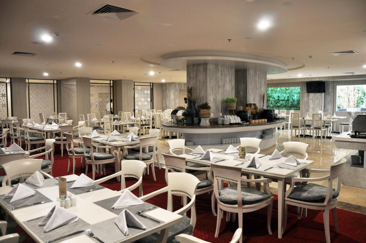 Beverly Hotel Batam Nagoya Eksteriør bilde