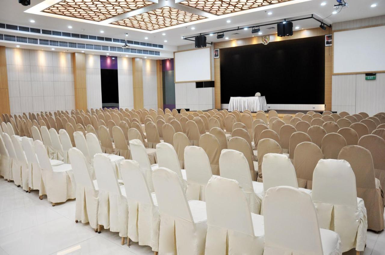 Beverly Hotel Batam Nagoya Eksteriør bilde