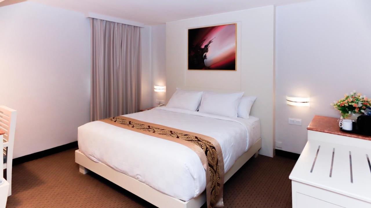 Beverly Hotel Batam Nagoya Eksteriør bilde